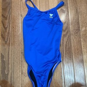 TYR SWIM SUIT SIZE 24